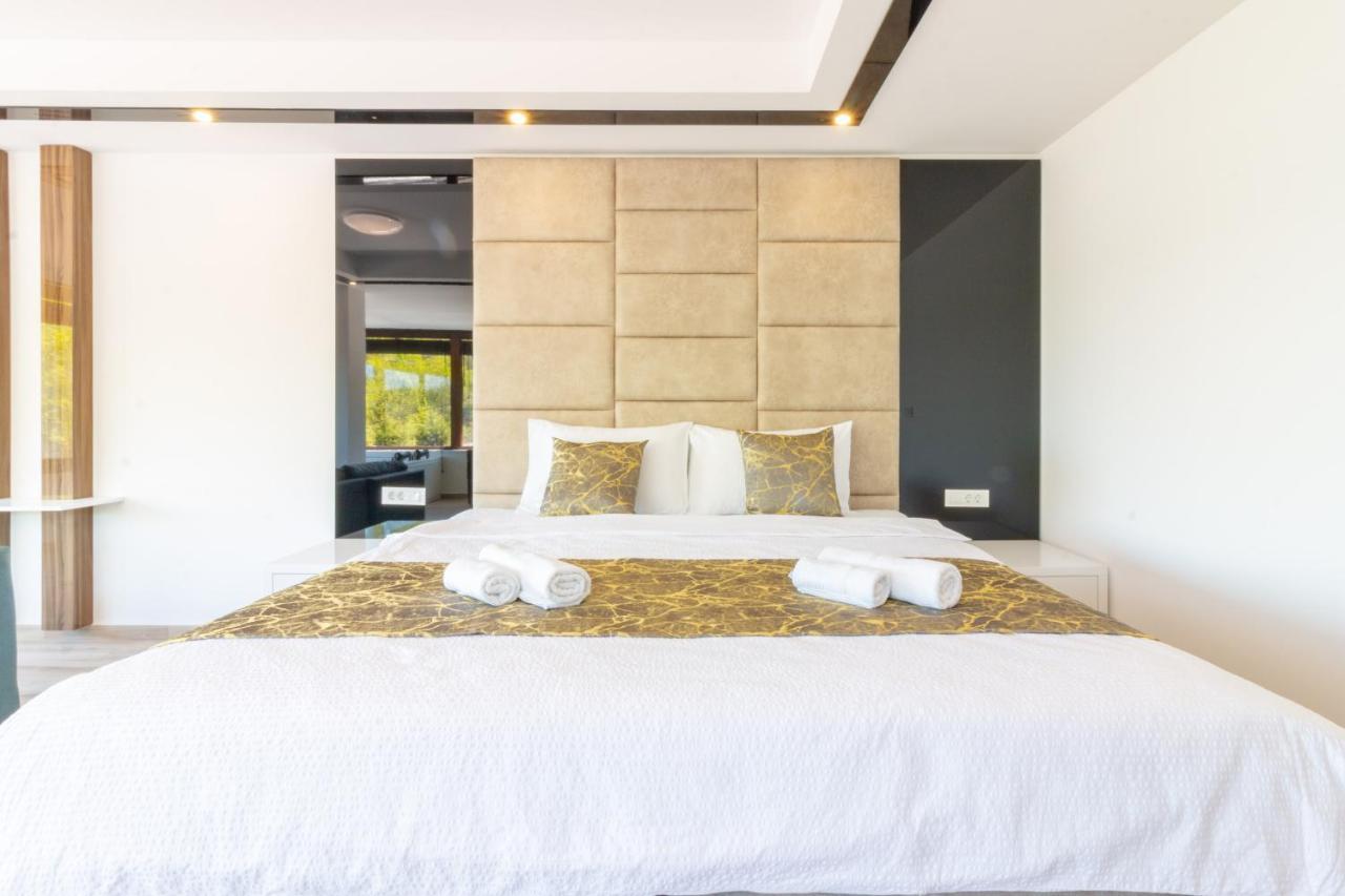 Apartments Bravo โอครีด ภายนอก รูปภาพ