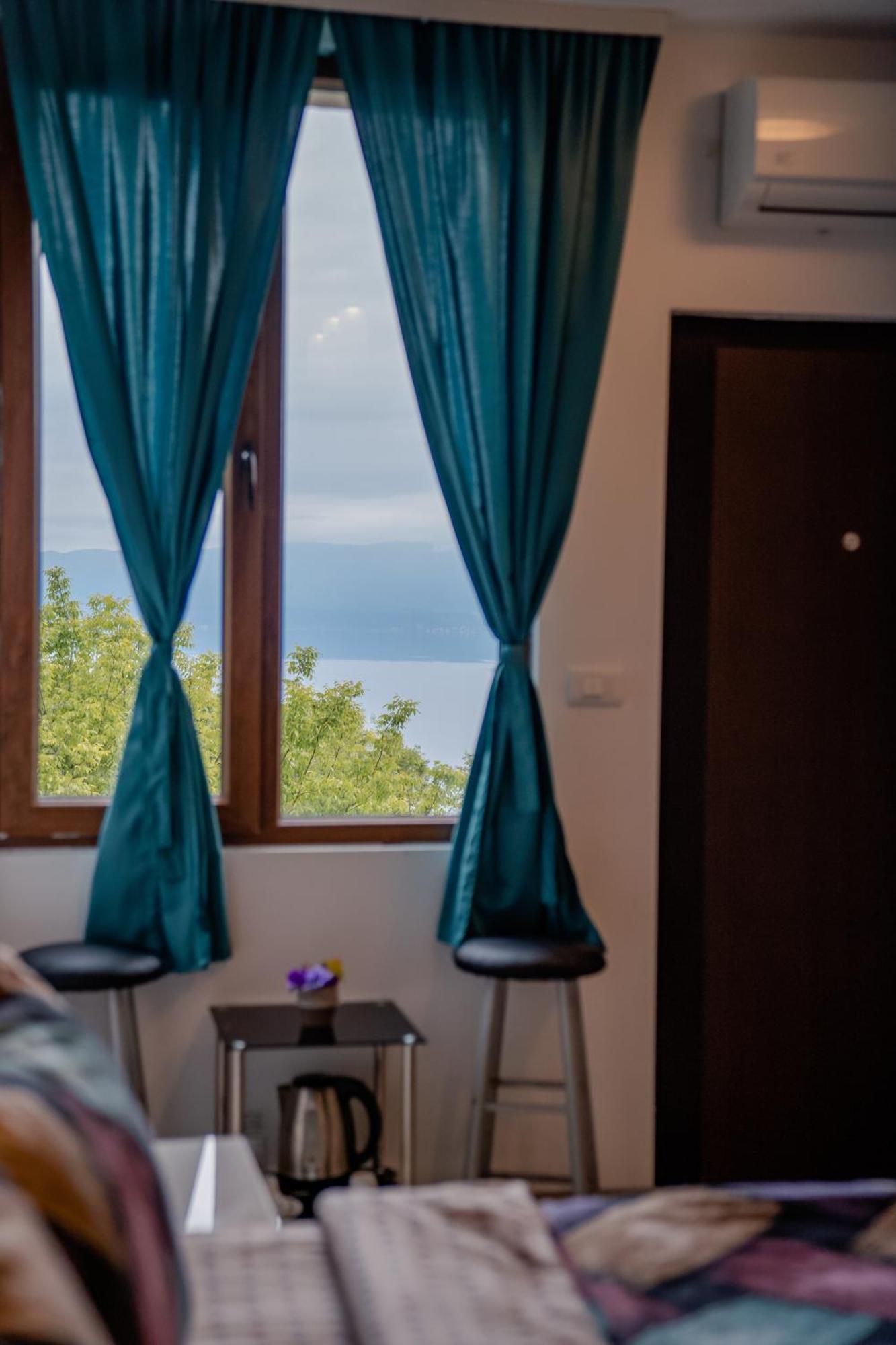 Apartments Bravo โอครีด ภายนอก รูปภาพ